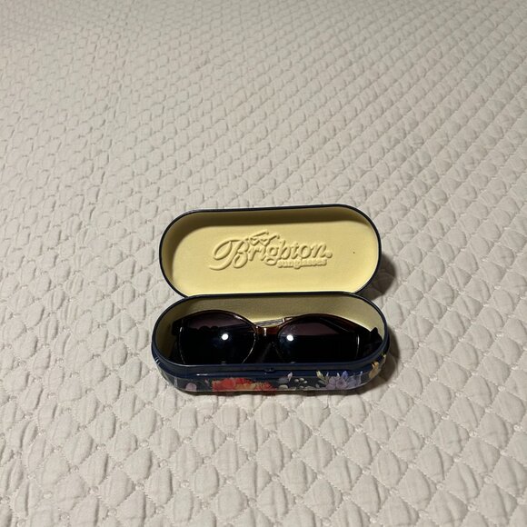 Sun Glasses - Picture 4 of 4